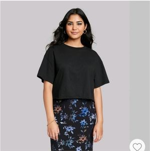 NWT, women's black cropped top